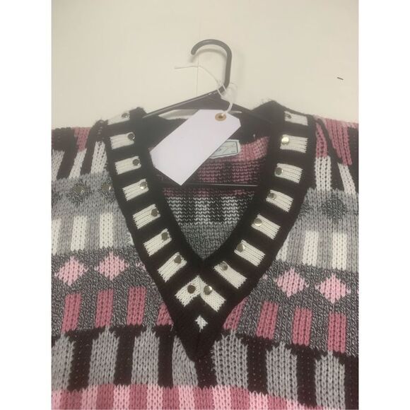 Vintage Patterned Sweater - Picture 4 of 9